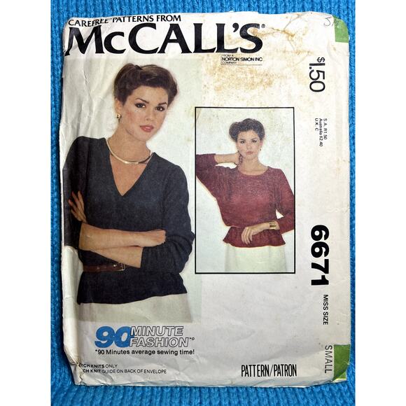 McCalls 6671 sewing pattern pullover top V neck size small - Picture 1 of 6